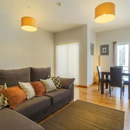 2 Bedroom Marina De *