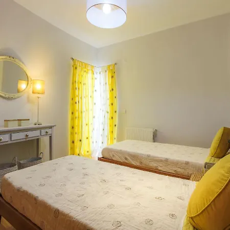 2 Bedroom Marina De Apartment *